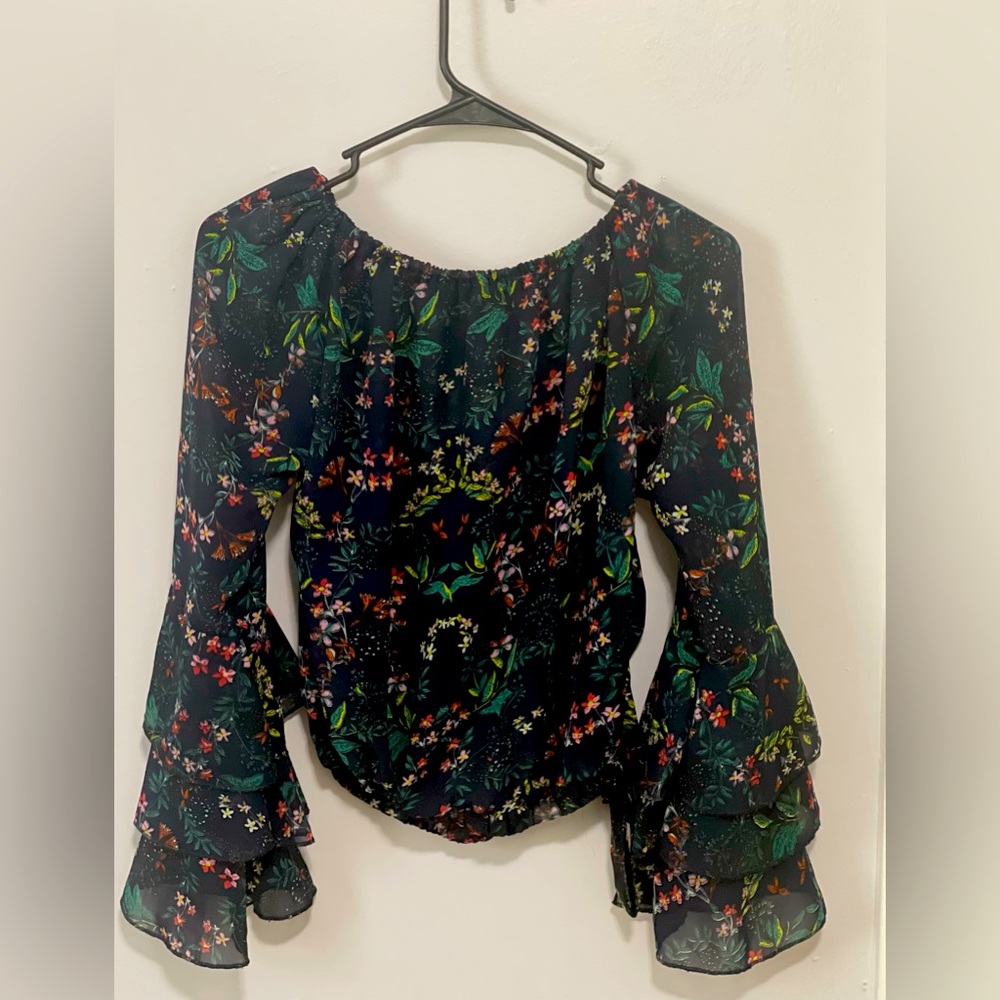 Full puffed sleeves floral crop off shoulder top